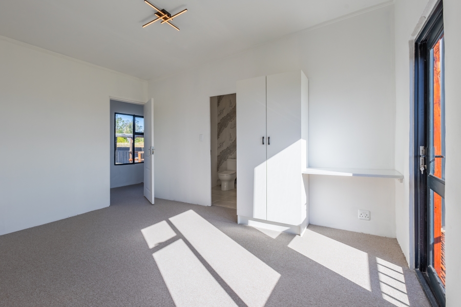 To Let 6 Bedroom Property for Rent in Harkerville A H Western Cape